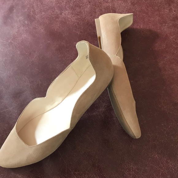 Nine West Scalloped Shiny Suede Pointed Toe Flats - Picture 2 of 8
